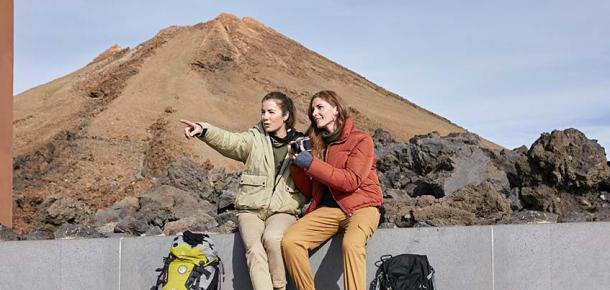 Climbing the Teide Crater with the help of the Cable Car