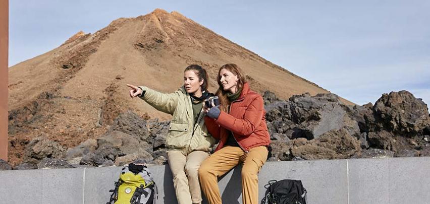 Climbing the Teide Crater with the help of the Cable Car