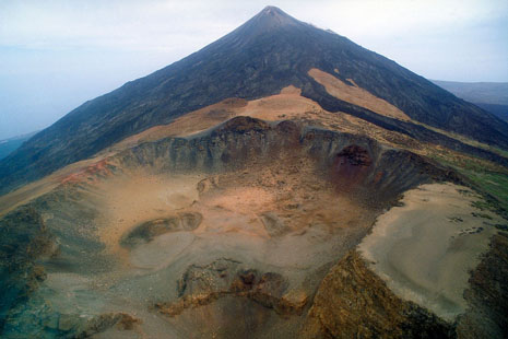Pico Viejo at sunset - Teide &ndash; Tenerife