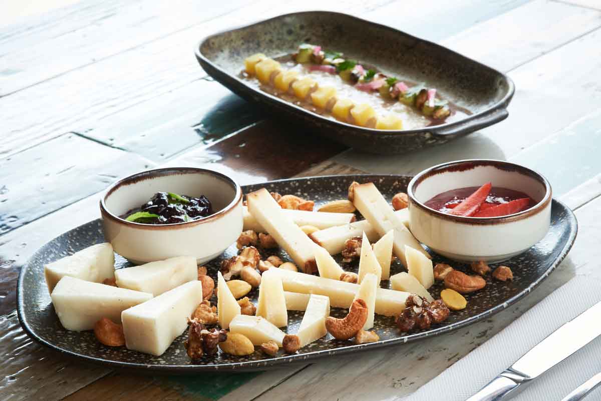 Antipasti cena premium nell’escursione tramonto e stelle