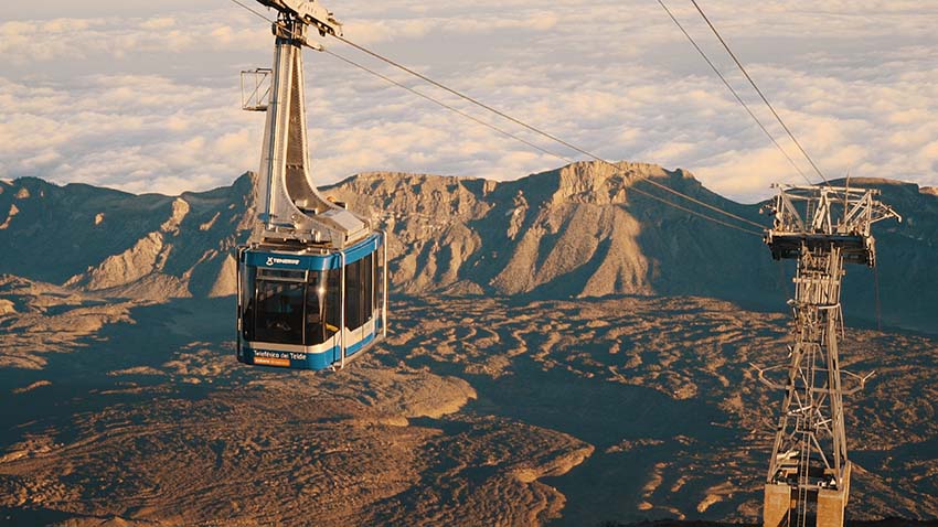 Besteigen Sie den Teide mit der Seilbahn und genießen Sie herrliche Panoramen Besteigen Sie den Teide mit der Seilbahn und genießen Sie herrliche Panoramen